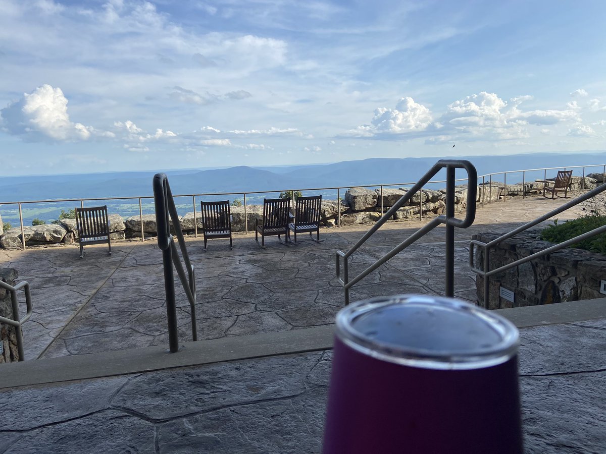 PierceWrona's tweet photo. A rocking chair, a glass of wine, a book, and this view. #mtmagazine #mountmagazine #arstateparks #ARwx https://t.co/3OUubiILaK