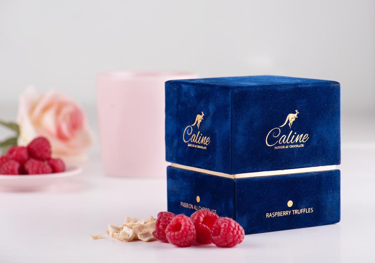 Caline_Factory's tweet photo. ترفل التوت البري اللذيذ وقطع الكريب الهشة المصنّع يدوياً بكل حُب💕
| https://t.co/4AgaqYPPUF |
#caline_factory https://t.co/2OigIvjFJj