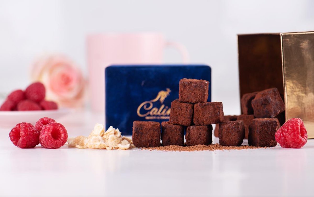 Caline_Factory's tweet photo. ترفل التوت البري اللذيذ وقطع الكريب الهشة المصنّع يدوياً بكل حُب💕
| https://t.co/4AgaqYPPUF |
#caline_factory https://t.co/2OigIvjFJj