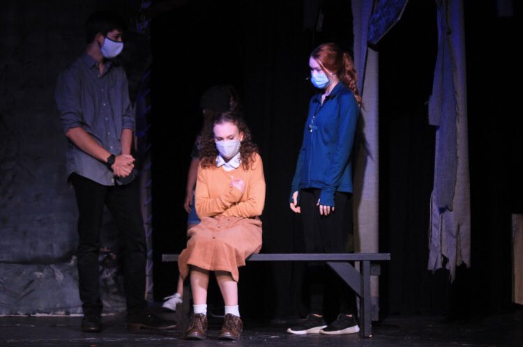 baily_ann_'s tweet photo. peace out chamberlain high school, thanks for the mems π₯Ίπ©Έπͺ#zoomrehearsal #scarywhite #smoothieking #dothetruman https://t.co/L54vRIhpuU