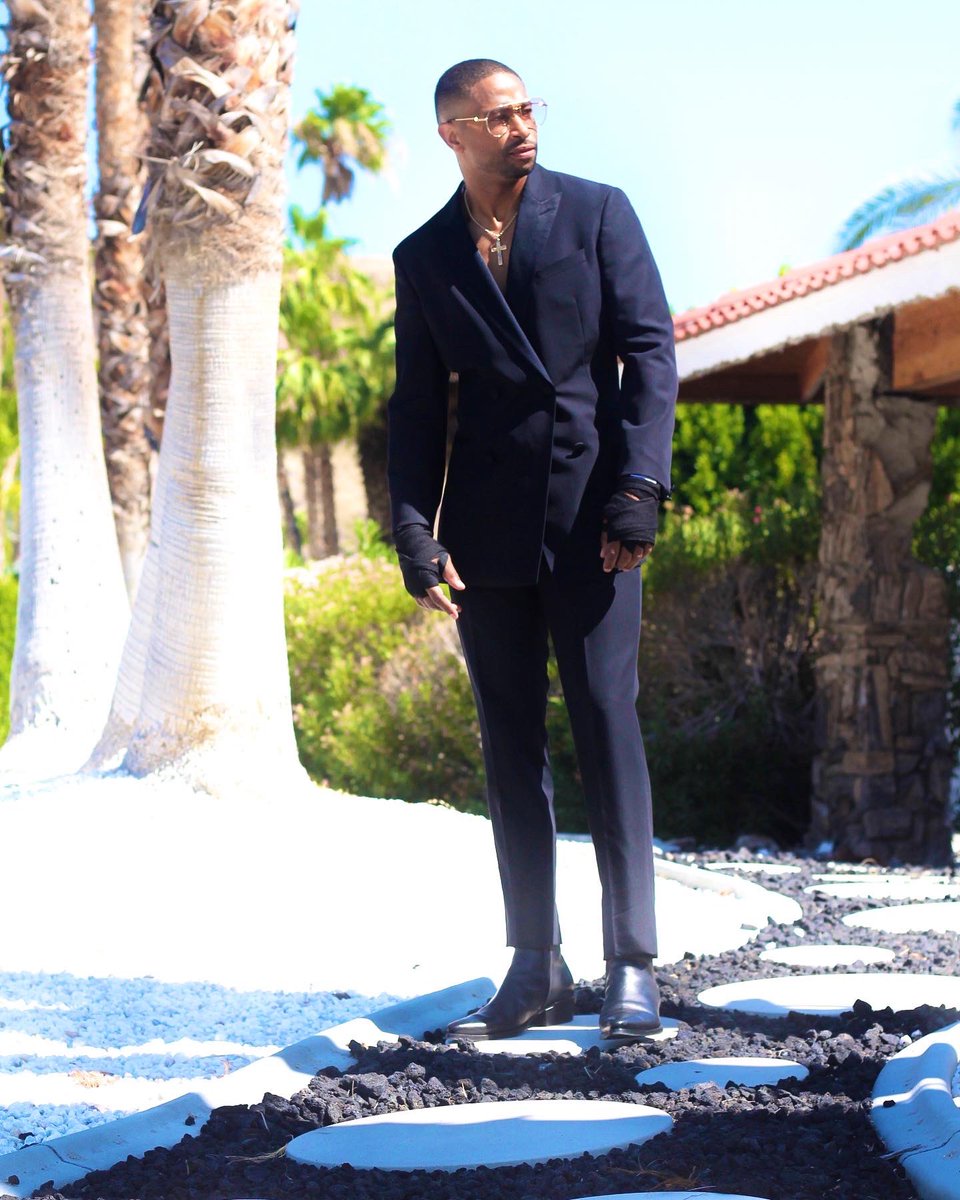 iCONtips's tweet image. ...dug into my menswear bag with “red tails” &amp;amp; “PRIDE” actor @ikevinphillips &amp;amp; created some magic. 🔥✨ shot by: @FreddyBeezy #iCONtips #MensStyle #KevinPhillips