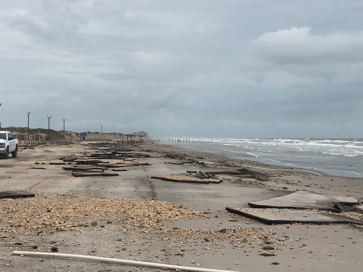 One of our survey teams is currently out near Bob Hall Pier. Here you can see drastic dune erosion and a severely damaged parking lot at Padre Balli Park. #Hanna #txwx