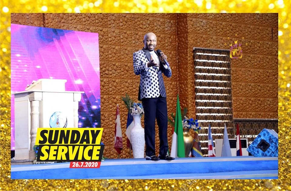 ofmhamburg's tweet photo. SUNDAY SERVICE WITH THE RESTORATION FATHER & DYNAMIC MOTHER, APOSTLE JOHNSON & DR LIZZY-JOHNSON SULEMAN
** THE BLESSED FAMILY OF OUR COVERINGS @ AJS & DLJS
GOD IS GOOD!
#SundayService #OFMHQ
#WithApostleJohnsonSuleman
#DrLizzyJohnsonSuleman
#26thJuly2020 #CelebrationTV https://t.co/PR9FayfCDh
