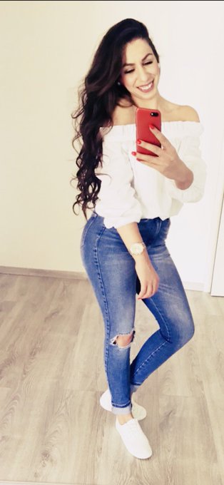 Puszi nektek 😚😚😚 https://t.co/MCHSY2GwaU