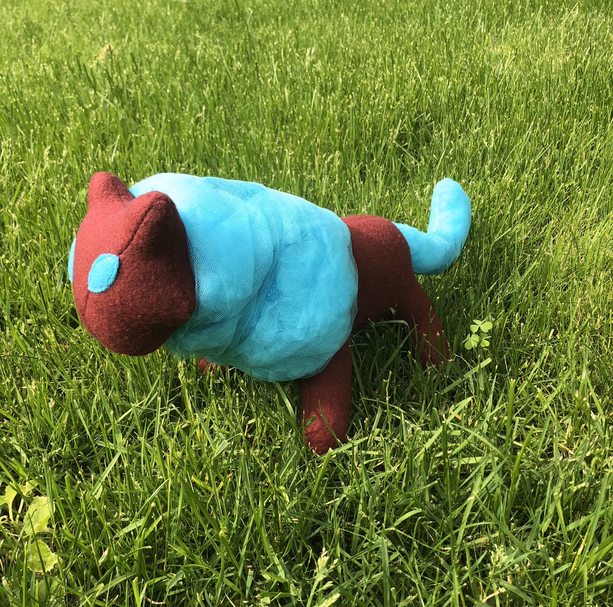 eightbitkingdom's tweet photo. @creambisart Thank you for the share! I’m Kit and make plushes, primarily chibi ones! Here’s some of the stuff I’ve done recently :) 

Links: https://t.co/9UxVWpH4aY

Tagging @BananaSewing, @ChaoticHarbinge, @MaxineArts and @amir_is_queer! https://t.co/CTlmijO0K9
