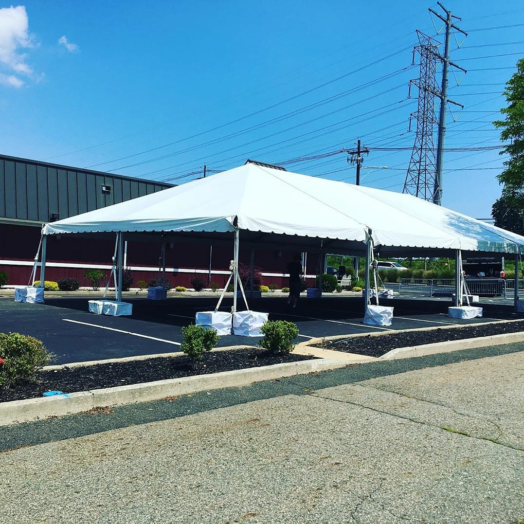 block_roll's tweet photo. โ
Safe, outdoor dining is in place @redlobster ๐ฆ in Toms River & Woodbridge New Jersey thanks to @Millers_Party โบ
#blockandroll #blockresponsibly #tents #safety #tentballasts #outdoordining #diningout #cement #concrete #tentrental https://t.co/ks4u0W2lHX