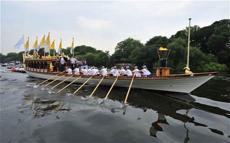 NER_events's tweet image. 8yrs ago volunteers from #TeamNER provided 3 safety boats to support the final leg of the London 2012 Olympic Torch Relay from @hamptoncourtpalace to @TowerBridge
#volunteers  #safetycover #rescueboats #riverthames #londonolympics 
#dedicatedtokeepingyoufloating