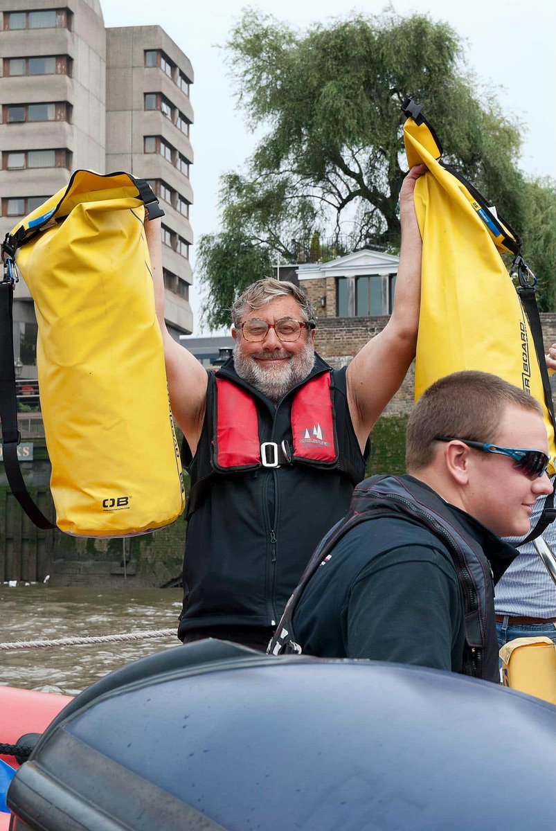 NER_events's tweet image. 8yrs ago volunteers from #TeamNER provided 3 safety boats to support the final leg of the London 2012 Olympic Torch Relay from @hamptoncourtpalace to @TowerBridge
#volunteers  #safetycover #rescueboats #riverthames #londonolympics 
#dedicatedtokeepingyoufloating