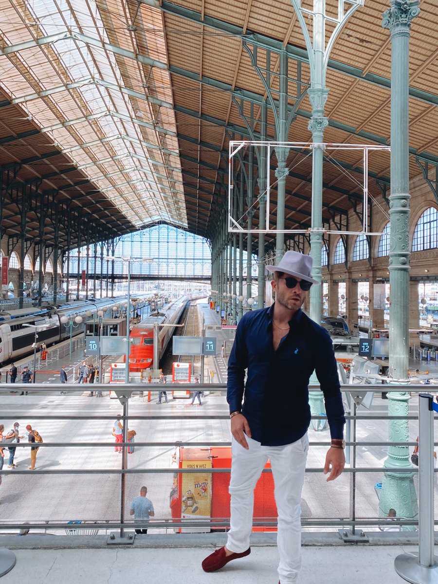 EdWestwick's tweet photo. Ode to Paris https://t.co/jzCCzzUOrj