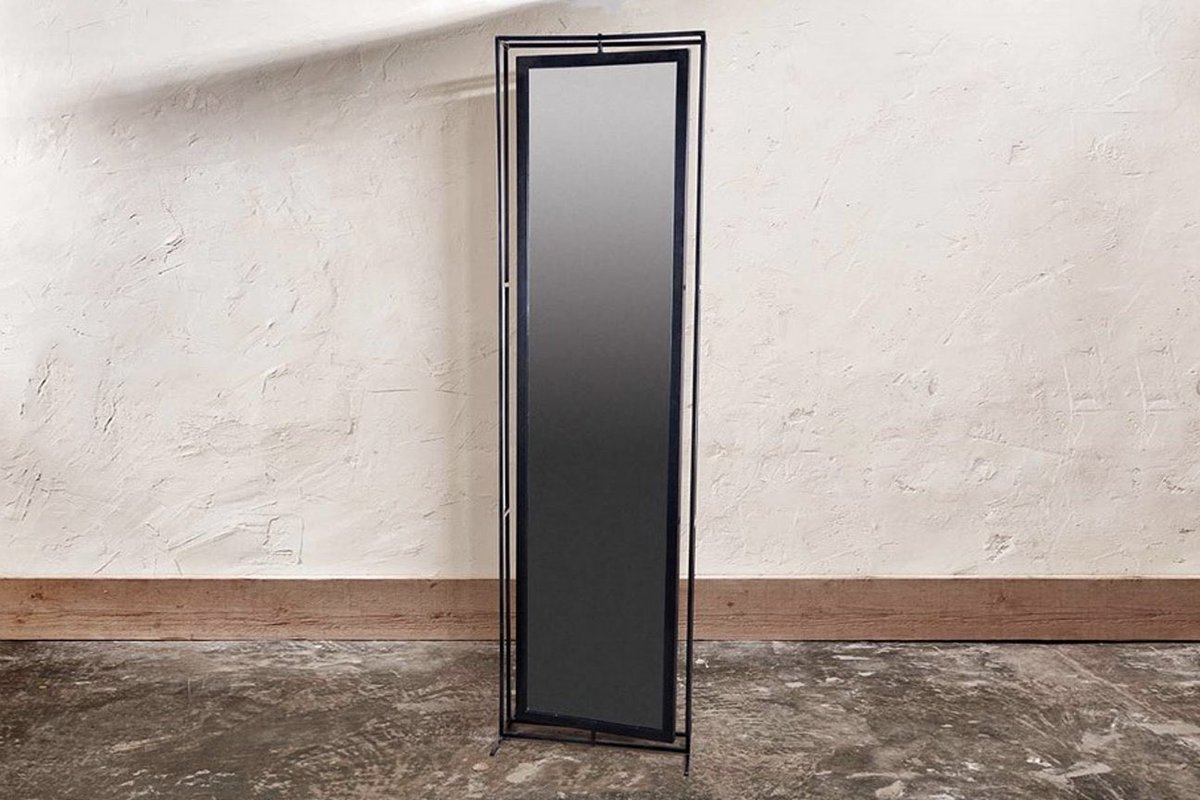 bysittingduck's tweet photo. Our striking Daju iron mirror is freestanding. The tall, elegant design creates quite an impact. The mirror has a pivot design which allows more flexibility and movement. #nkuku #nkukulife https://t.co/ID3WDmbur3