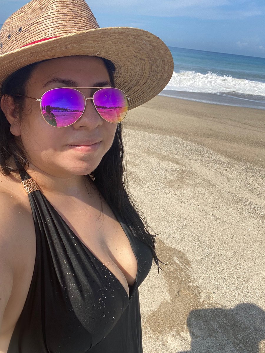 alyeslava's tweet photo. Unos días en la playita, y sobretodo sintiéndome increíble. #PlayaMichigan https://t.co/B8wW8aa7Yb