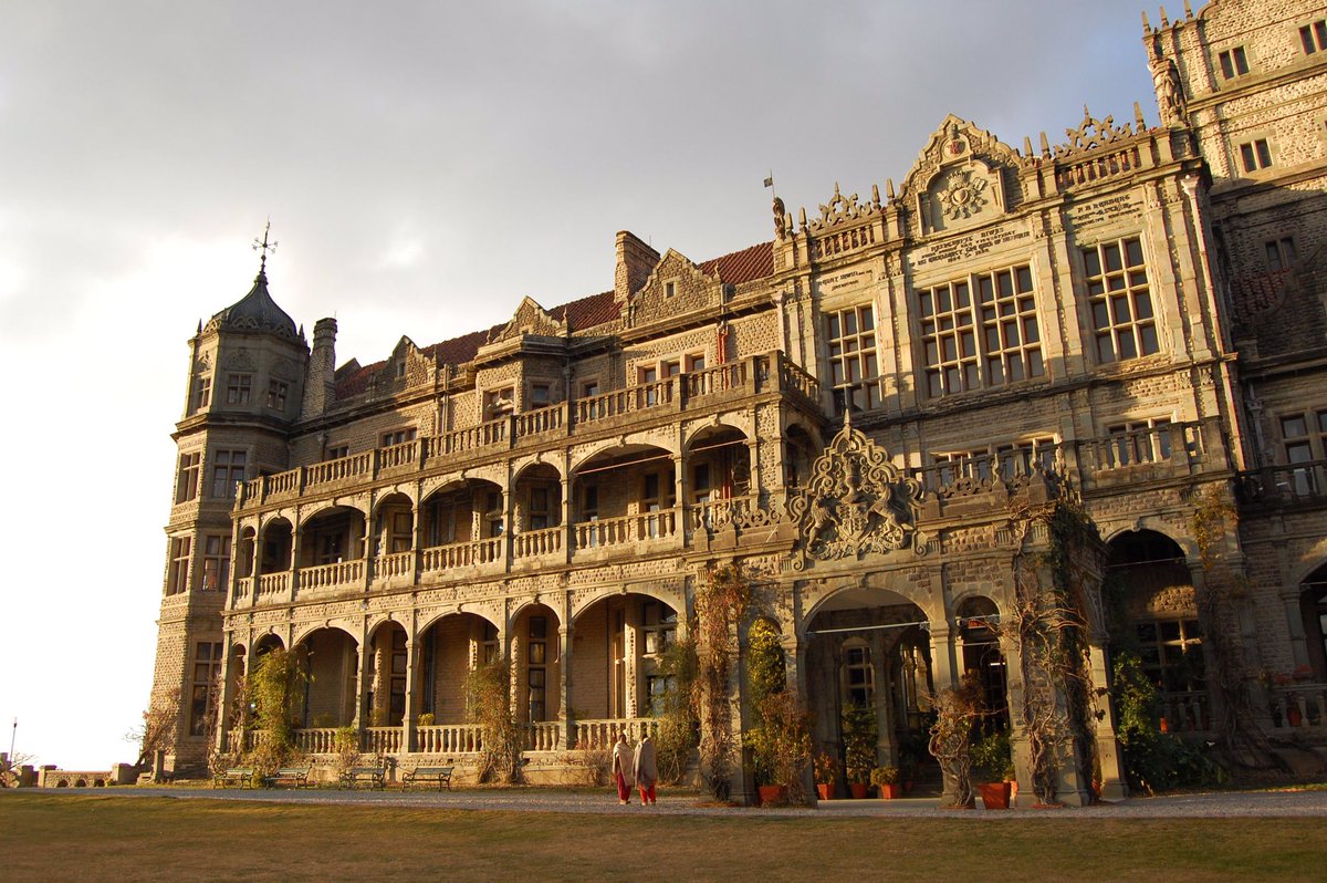 GothicArchitect's tweet photo. Rashtrapati Niwas(President’s Residence),formerly known as the Viceregal Lodge, was the former residence of the Viceroy of India and today serves as a museum housing artefacts of the British Raj.

It was built to a Jacobethan design by British Architect Henry Irwin from 1880-1888 https://t.co/4BzgesY1rc