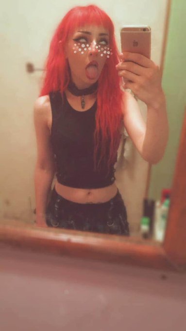 A normalish selfie for once bc why not https://t.co/cf6d4KcCZ3