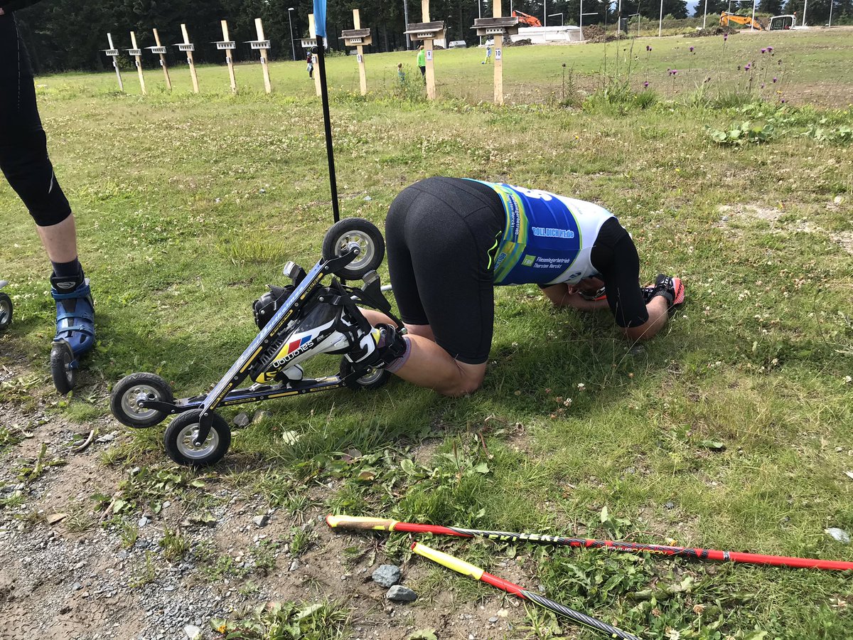 rolldichfit's tweet photo. Cross-Skating-Biathlon zu Gast in #Oberwiesenthal beim #WSCErzgebirge in der #Skiarena #RollDichFit #cross #skating #Biathlon https://t.co/4vipANOYf3