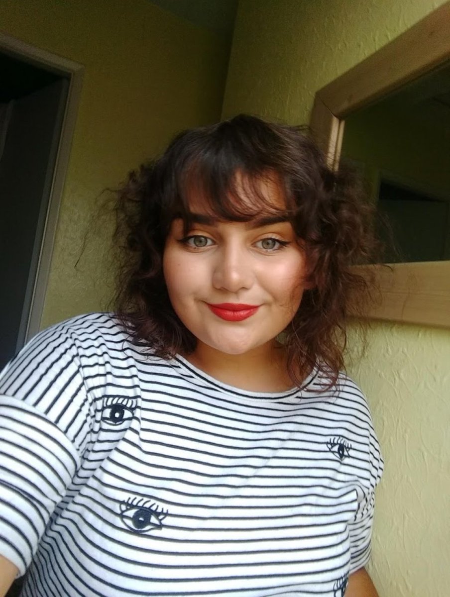 impossibella_'s tweet photo. July 2018/19/20- currently on my 600th day of #pullfree #trichotillomania recovery and although I hate to be that person, I'm actually quite proud of myself!!! Still getting used to my straight hair growing back curly though 😁😁 #trich #bfrb https://t.co/oAzBU9AaxW