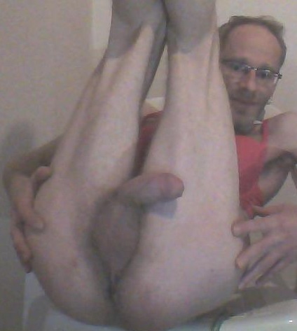 slutLars's tweet photo. Oh god, how embarrassing! Web slut Lars Juenger shows his ridiculous porn pictures on Twitter! Incredible! https://t.co/sdcVWTDXQA
