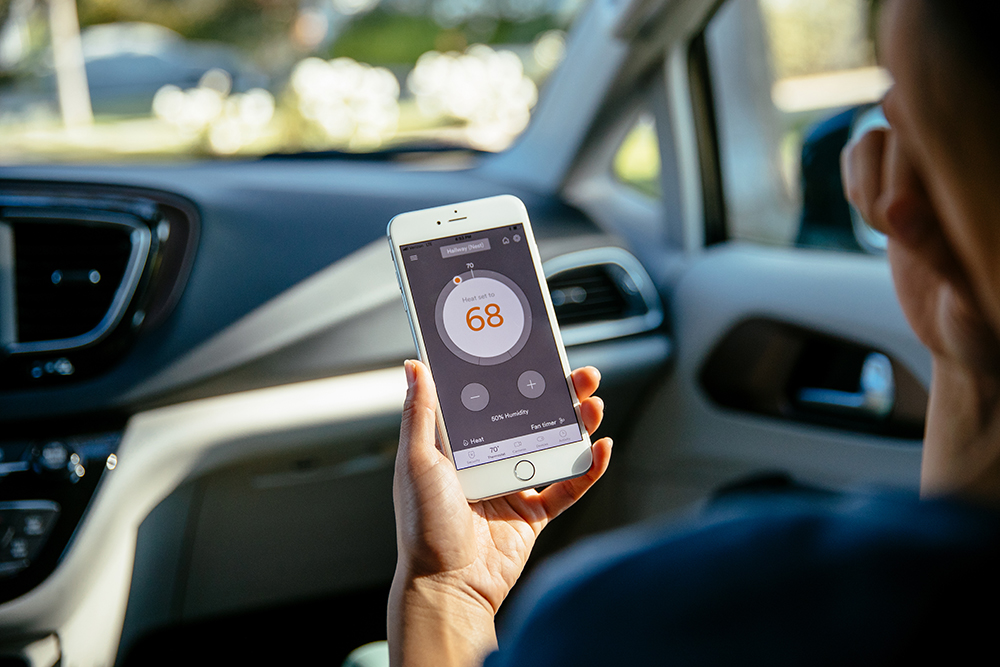 ArtsyHomeHunter's tweet photo. Did you know you can adjust and monitor your home's temperature remotely with a smart thermostat? #cooltech #hometech  https://t.co/YAHR2hPSsY https://t.co/asINK8hATg