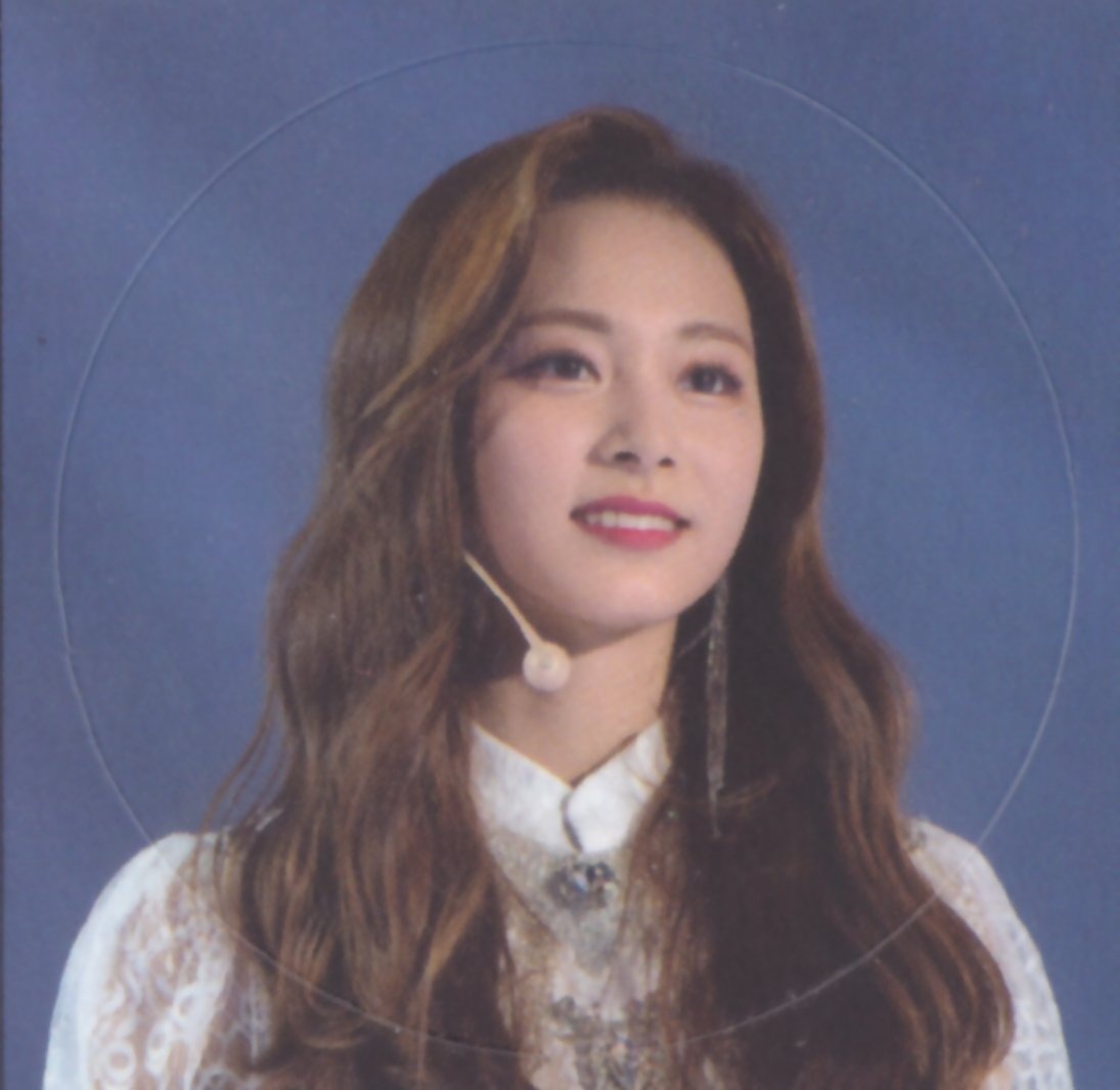 fernandaSanfurg's tweet photo. 🍃SCANS•200727🍃
Scans de los stickers individuales de #Dahyun #Chaeyoung y #Tzuyu en el bluray de TWICE "TWICELIGHTS".
Cr. ztothek
#ONCEChile👑 🐭🍑
#TWICE #트와이 #MoreAndMore #Fanfare #Nayeon #Jeongyeon #Momo #Sana #Jihyo #Mina #Dahyun #Chaeyoung #Tzuyu https://t.co/4tiyblryVE