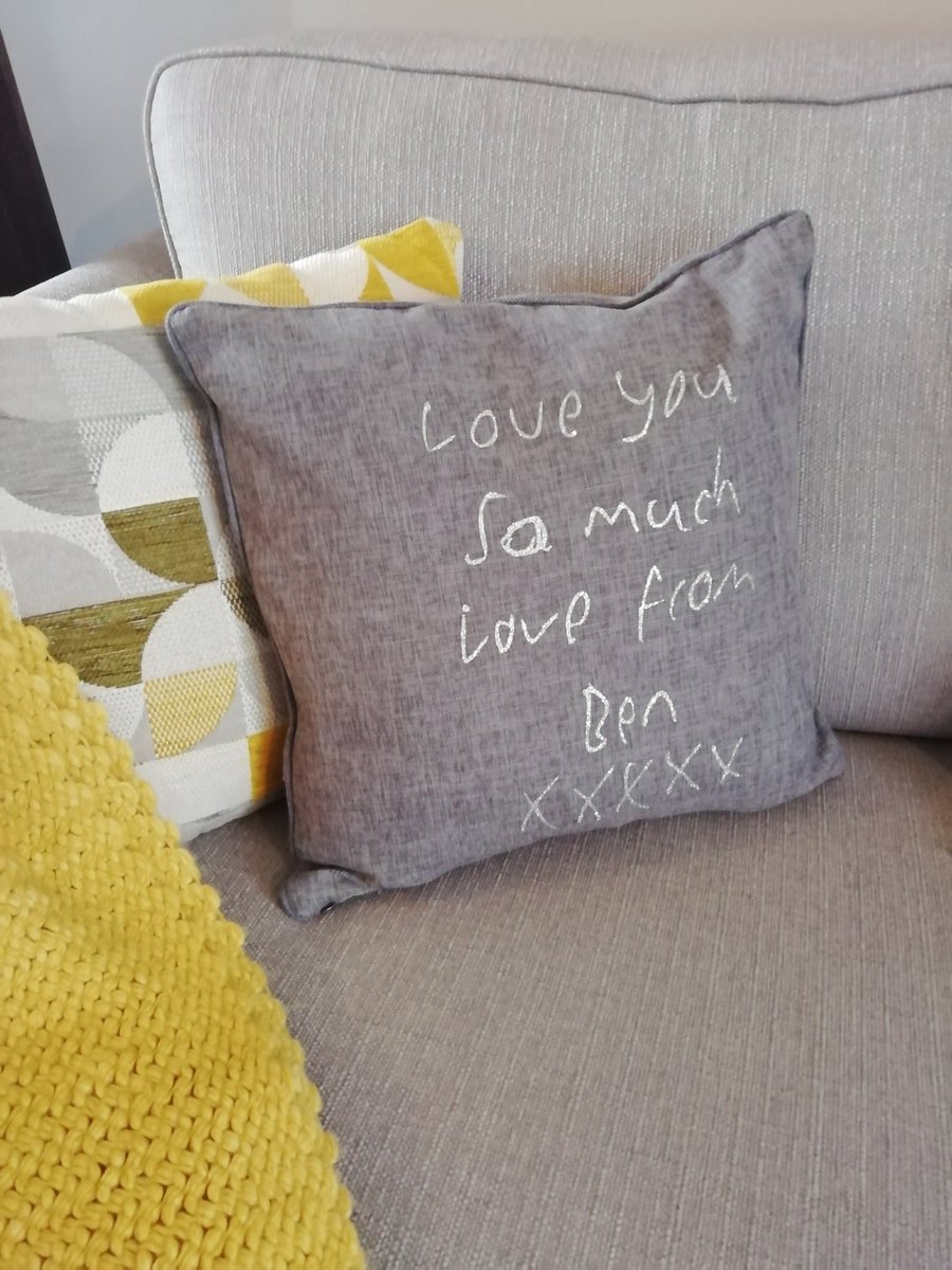 SmileDailyX's tweet photo. My son wrote me a note a few years ago. Today I transferred it to a cushion for me to cuddle everyday https://t.co/U2HC0MbQyS