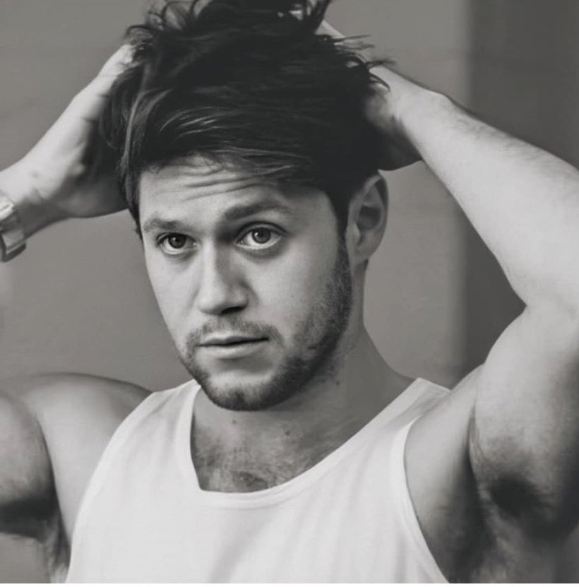 flickerofgold's tweet photo. #MTVHottest Niall Horan 
Need I say more... https://t.co/f19IFCgqTT