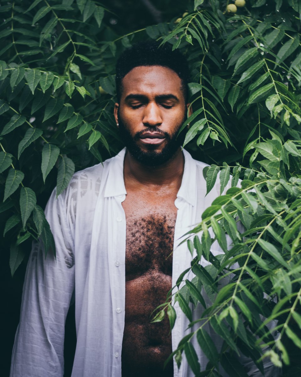 reibvn's tweet photo. I was asked how to photograph dark skin. https://t.co/sL6C920av9