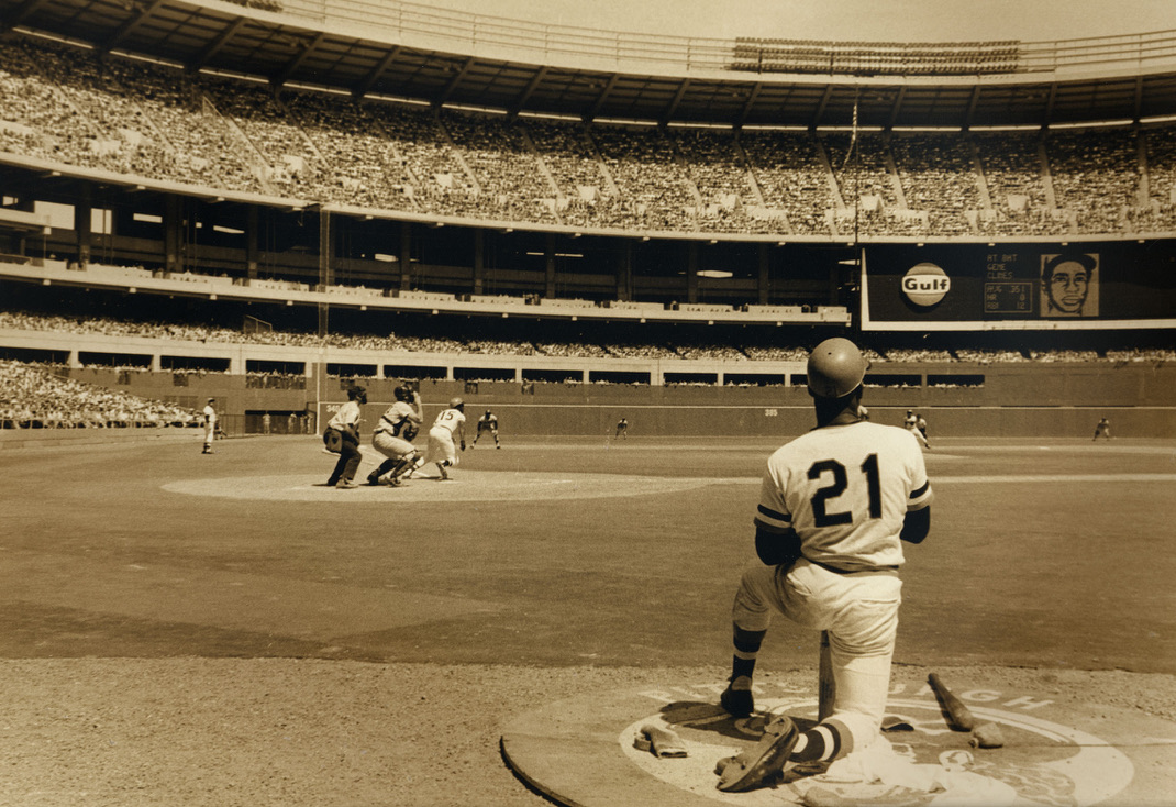 ClementeMuseum's tweet photo. ON THIS DAY IN 1973, the Pittsburgh Pirates retired #Clemente's #21. https://t.co/ZpQ2tZoEl1