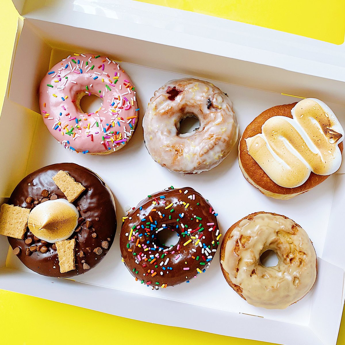 Vicky's Donuts tweet media