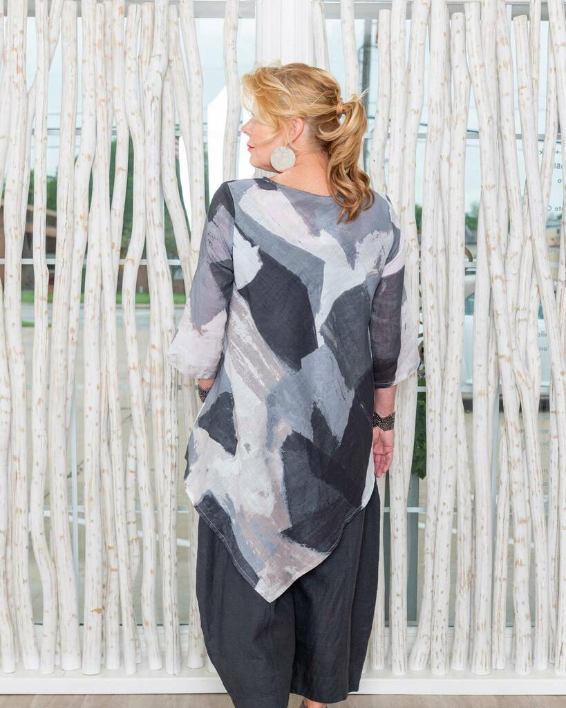 UtopiaTulsa's tweet photo. #sale @utopiatulsa #bananabluelabel #supportsmallbusiness #tulsa #summervibes #casualstyle  Browse our 40% off sale @shopsmall @tulsa_oklahoma @brooksidetulsaok @fashionista_com https://t.co/axT1qPRAf2
