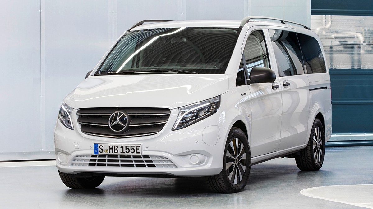 motorpuntoes's tweet photo. Precio del Mercedes eVito Tourer, a la venta la nueva furgoneta eléctrica «Made in Spain»
➡ https://t.co/TLjf1AxWHj
@MBenzEspana @MBFurgonetas #Mercedes #MercedeseVito #MercedeseVitoTourer #FurgonetasEléctricas https://t.co/KoR9QhHiHw