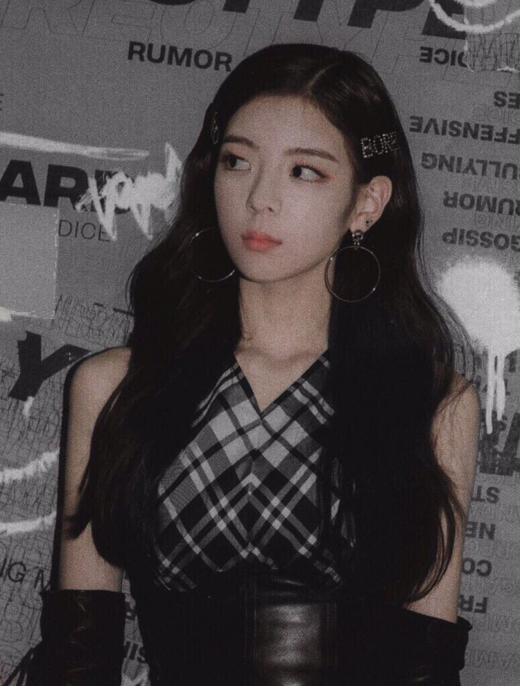 Hello Saya alia masih bego disini
tolong ajarin saya dong,Terimakasih

Mutualan?rt
Fambest?Dm aja,gak gigit kok
#roleplay #roleplaykpop #rp #root #rpindo 
#rptwt #fblb