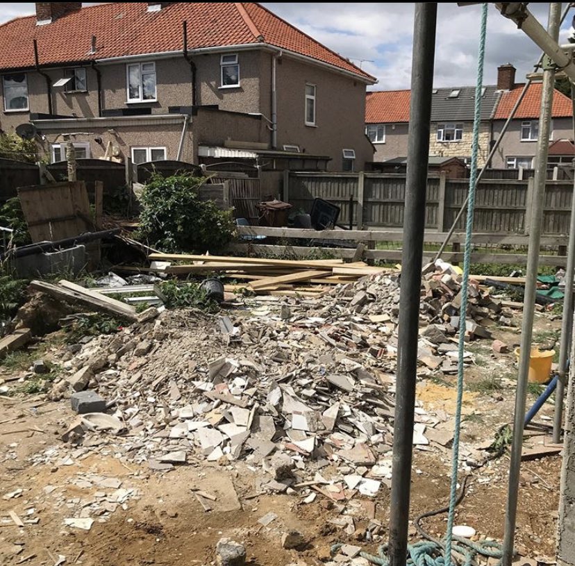 wasteruslimited's tweet photo. Helping the builders clearing out some more space for them to work. Any job. No job is too big !! We can do more than one load !! #rubbish #builders #clearance #waste #recycling #garbage #insta #fb #emailus #callus 07501998990 https://t.co/0lxv4shF1r