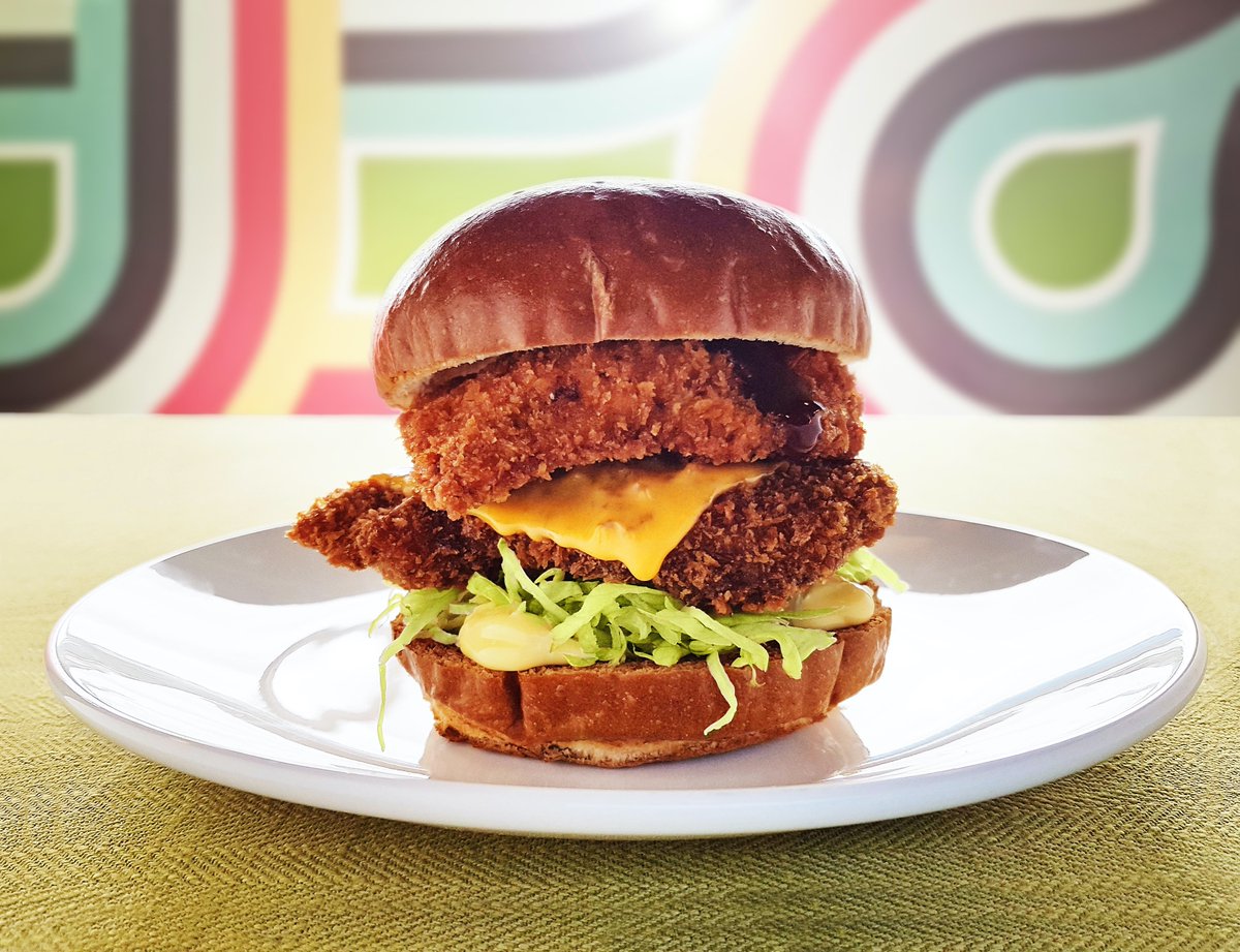 frankdfood's tweet photo. Did someone say Katsu Burger? Order @GupShupBrum Mon to Fri 11am to 3pm. #UberEats #Deliveroo #Brum #Birmingham https://t.co/XmQznle7zJ
