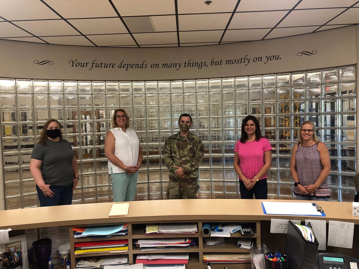 Thank you Mt Juliet High School for letting me surprise you with breakfast! Y’all are working hard to make sure this year is great! Keep it up!!