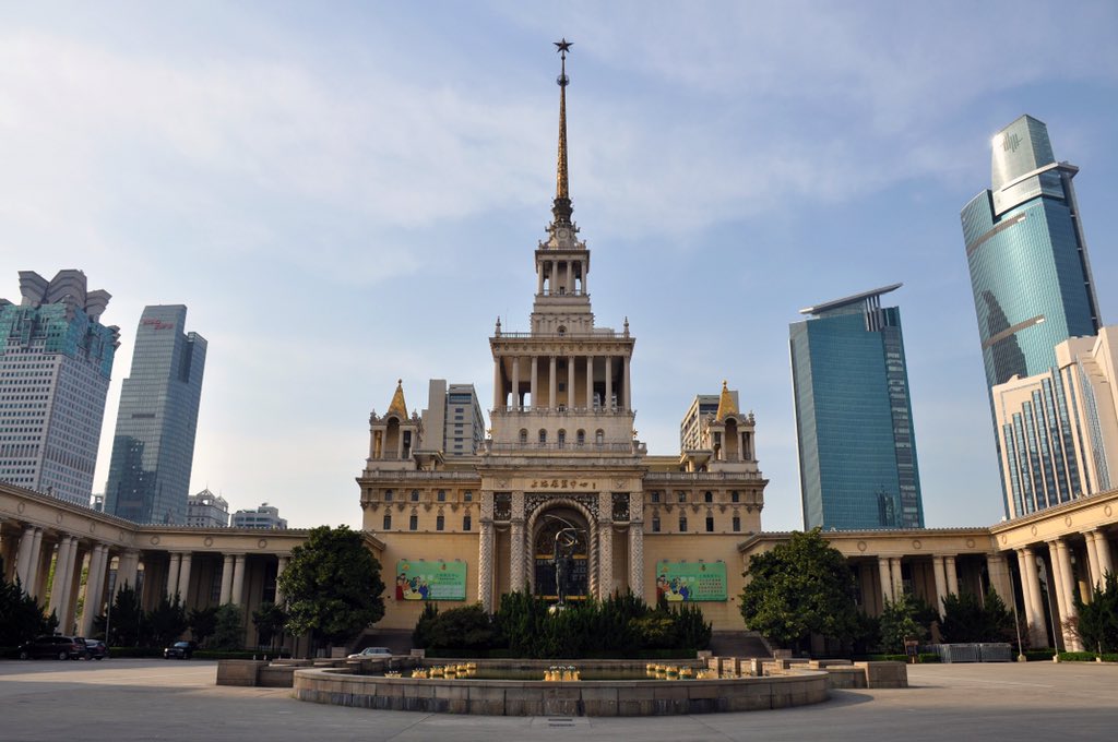 ClassicalArchit's tweet photo. Shanghai Exhibition Centre/Hall(Chinese:上海展览中心), previously known as the Sino-Soviet Friendship Building(Chinese: 中苏友好大厦) is an Exhibition and Convention Centre in central Shanghai, China. 

It was built from 1954-1955, celebrating the alliance between the USSR &amp; PRC. https://t.co/rhLW48wGYB