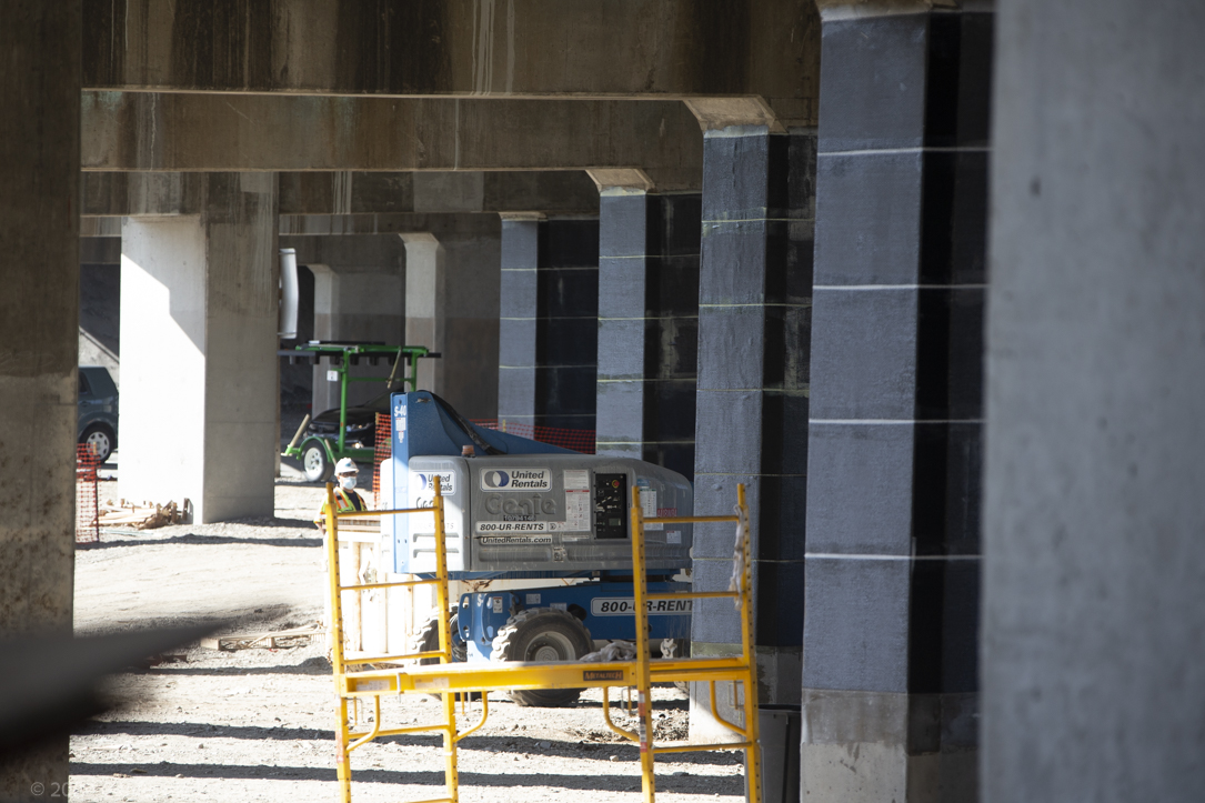 CaltransD4's tweet photo. #101AlemanyProject Ongoing follow up work continues under the 101 Alemany Bridge Deck in the Alemany Circle. The column wrapping of 50 columns takes place M-F from 7a-4p involving intermittent lanes closures and delays #BeWorkZoneAlert @CaltransHQ @Tony_D4Director https://t.co/qL9J6reQZR
