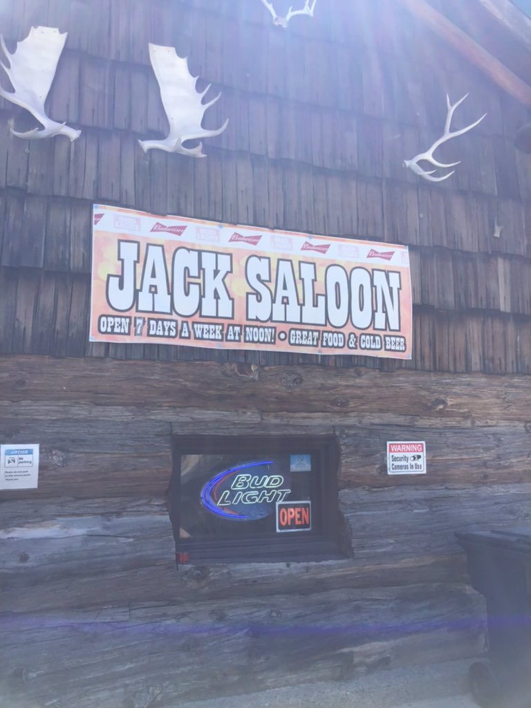TheDailyCowman's tweet photo. #WheresLarry #Roadtrip #IKnowJack

It is almost like this place knew I was coming by the rules they put in place...... https://t.co/RbNvmha9LA