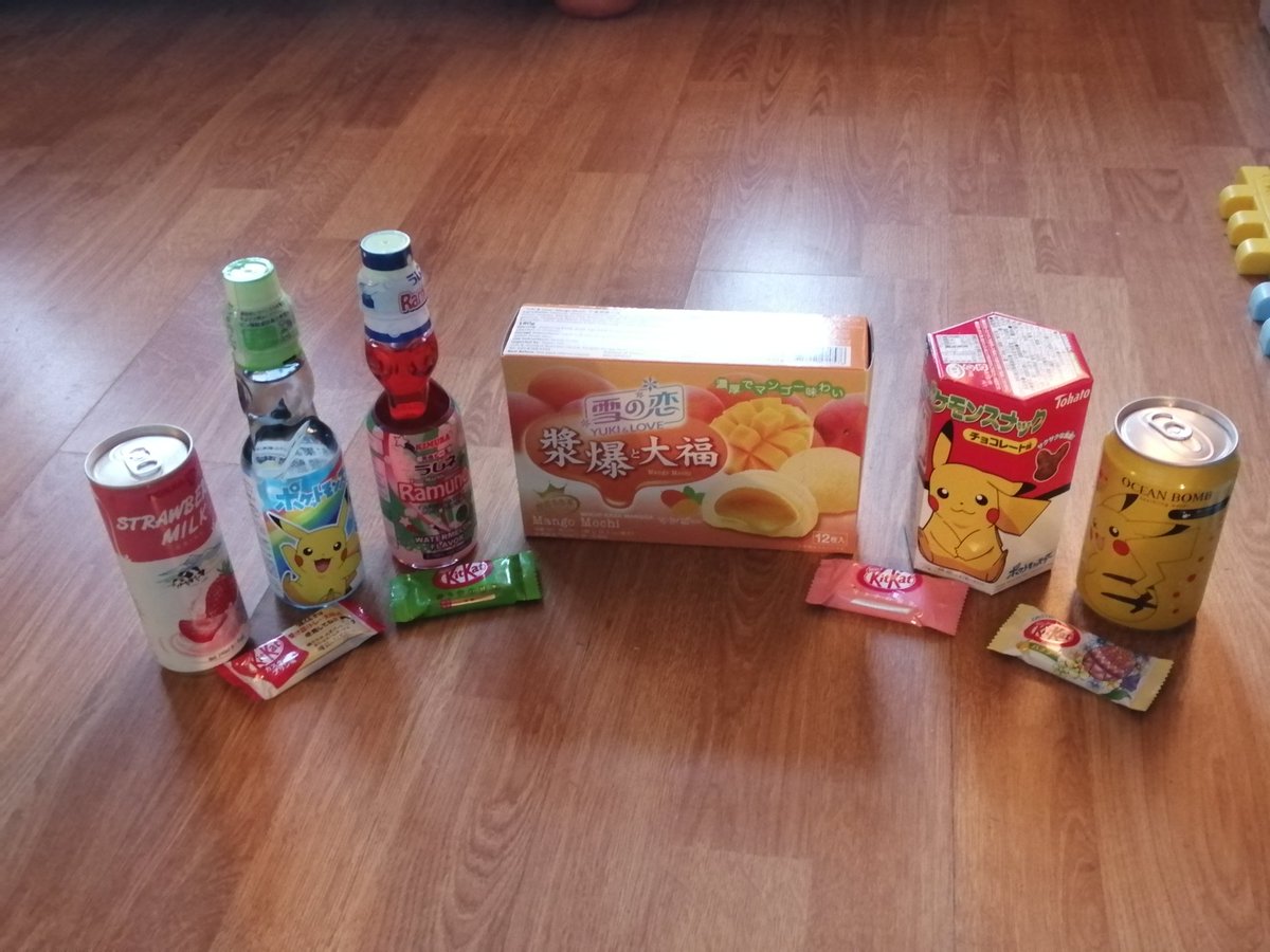 _phanfander_'s tweet photo. I got all these today and I'm so exciteddd 😍💞🇯🇵 https://t.co/pyXPcF8kJP
