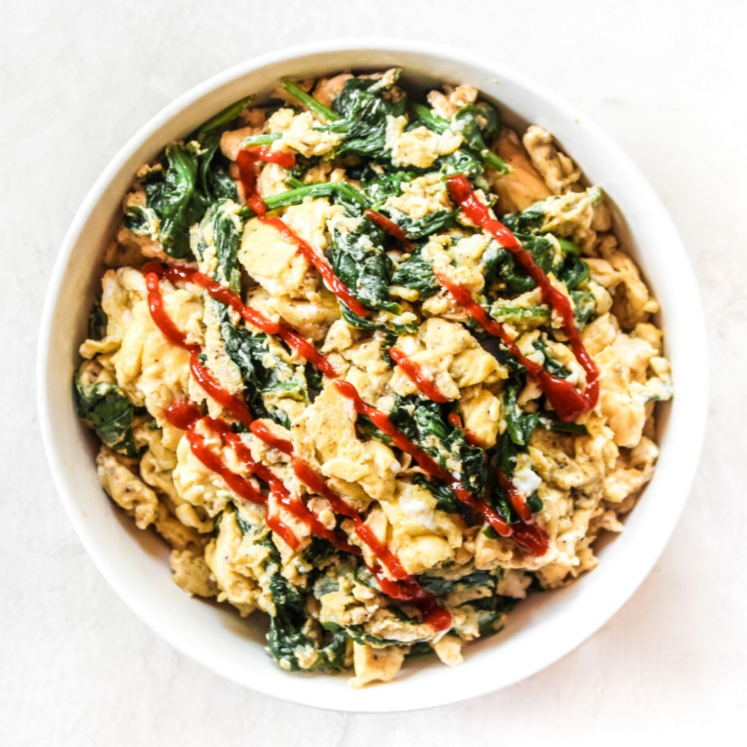 Scrambling to get breakfast ready? Sauce it up like <a href="/thewholecook/">Christina Shoemaker</a>: bit.ly/YBSpinachEggSc…