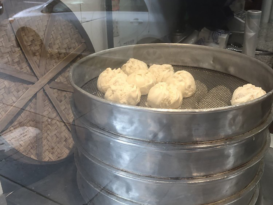 Oakland Eats: West Oakland gets new Afghan bakery; longtime Chinatown dim sum spot closes; more hoodline.com/2020/07/oaklan… by @colazioneAroma