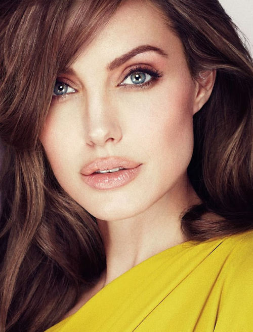 Toastiewiththe's tweet photo. #AngelinaJolie  joliemania.tumblr 
 #photoshoot #alexeihay #2011 https://t.co/aPPXaEiXSN