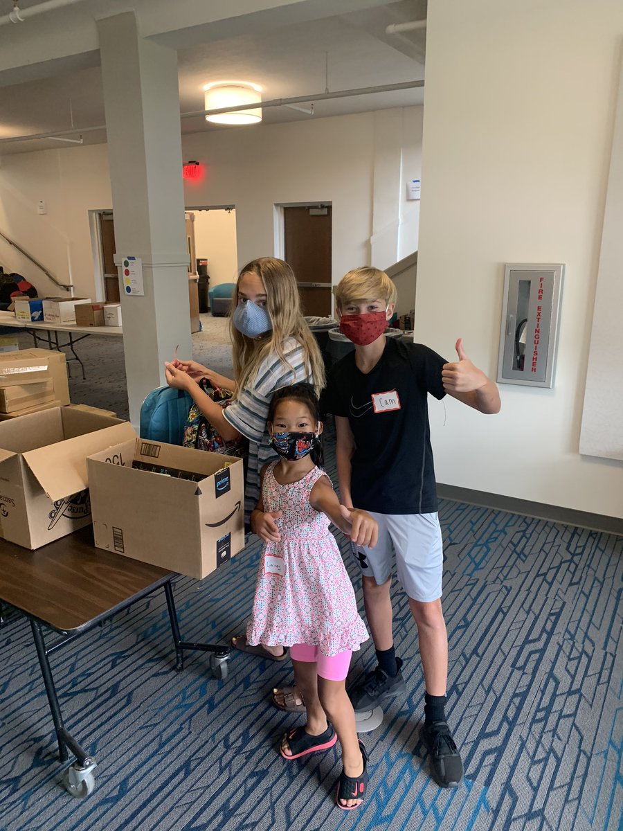 joebeveridge1's tweet photo. @RezWest, @OPSF233; packing hundreds of backpacks for the upcoming year.  Thanks for helping @olatheschools https://t.co/EsrNQwNAAK