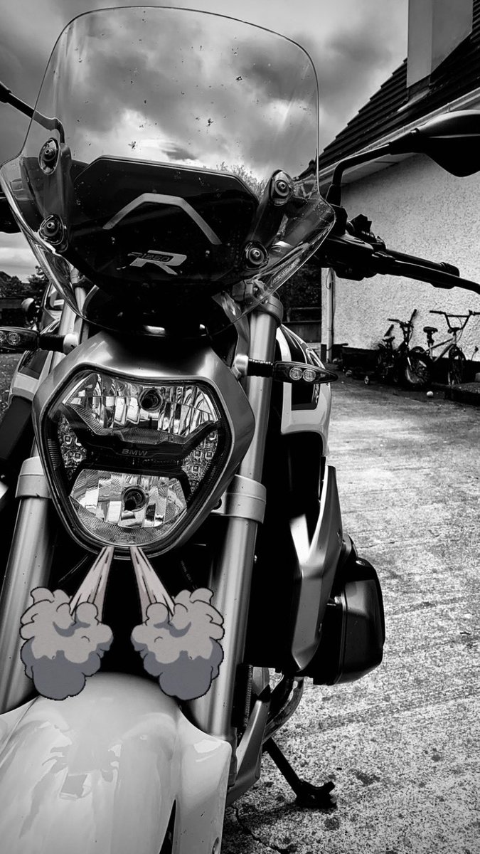 Even the bike is frustrated with the constantly changing weather !!
#bmwmotorrad #r1250r #motorcycle #ireland