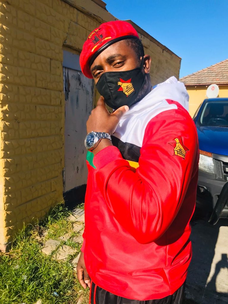 CdeGibson's tweet photo. Zimbabwe 🇿🇼 ndeyedu 
Zimbabwe 🇿🇼 ndeye ropa
Zimbabwe 🇿🇼 ndeyechipikirwa 

Musaita mafunnies!

Ndini ndadaro 
#CapeYouthCommander
#Gandanga 

@ZANUPF_CAPE_YL 
@ZANU_PF_YL 
@ZanuPFYLUK 
@zanupf_patriots 
@TendaiChirau 
@bukhosimnqobi https://t.co/kOaE4XdFtK