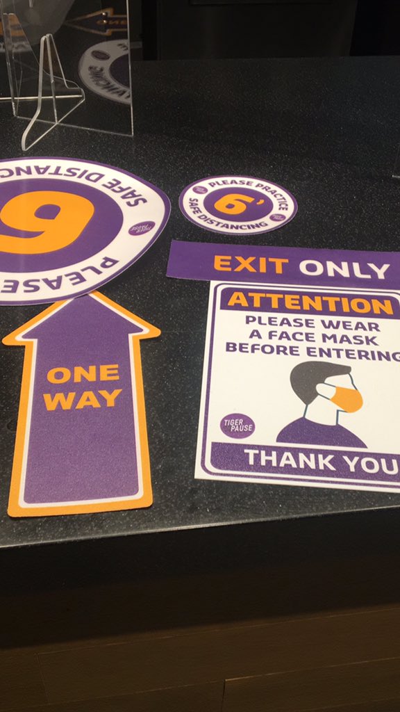mholcomb28's tweet photo. @olivetnazarene @lifeatolivet New realities @Starbucks in Luddy. But I will wear a face mask and comply because I care about you. It’s not about me. It’s about us. #PreppingforFall #lifeatOlivet #TigerPause #TigerNation #WeAreOlivet https://t.co/RpX2qacPdG