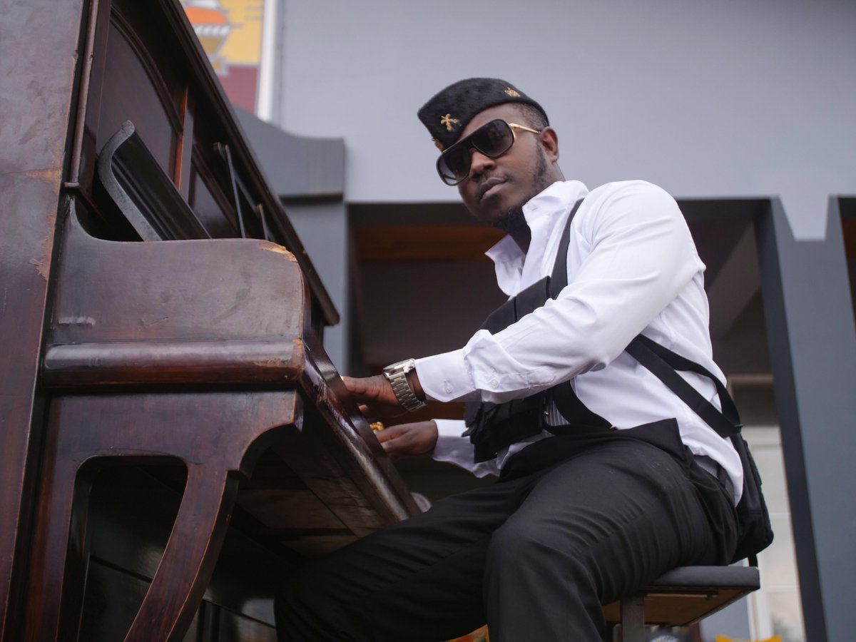 Flowkingstone_'s tweet photo. Falling Official Video by Flowking Stone ❤️❤️❤️
Out Now!!! 🔥🔥🔥Youtube! Chk it Out
https://t.co/GgXfEuEWv1 https://t.co/pqriEFN9Ec