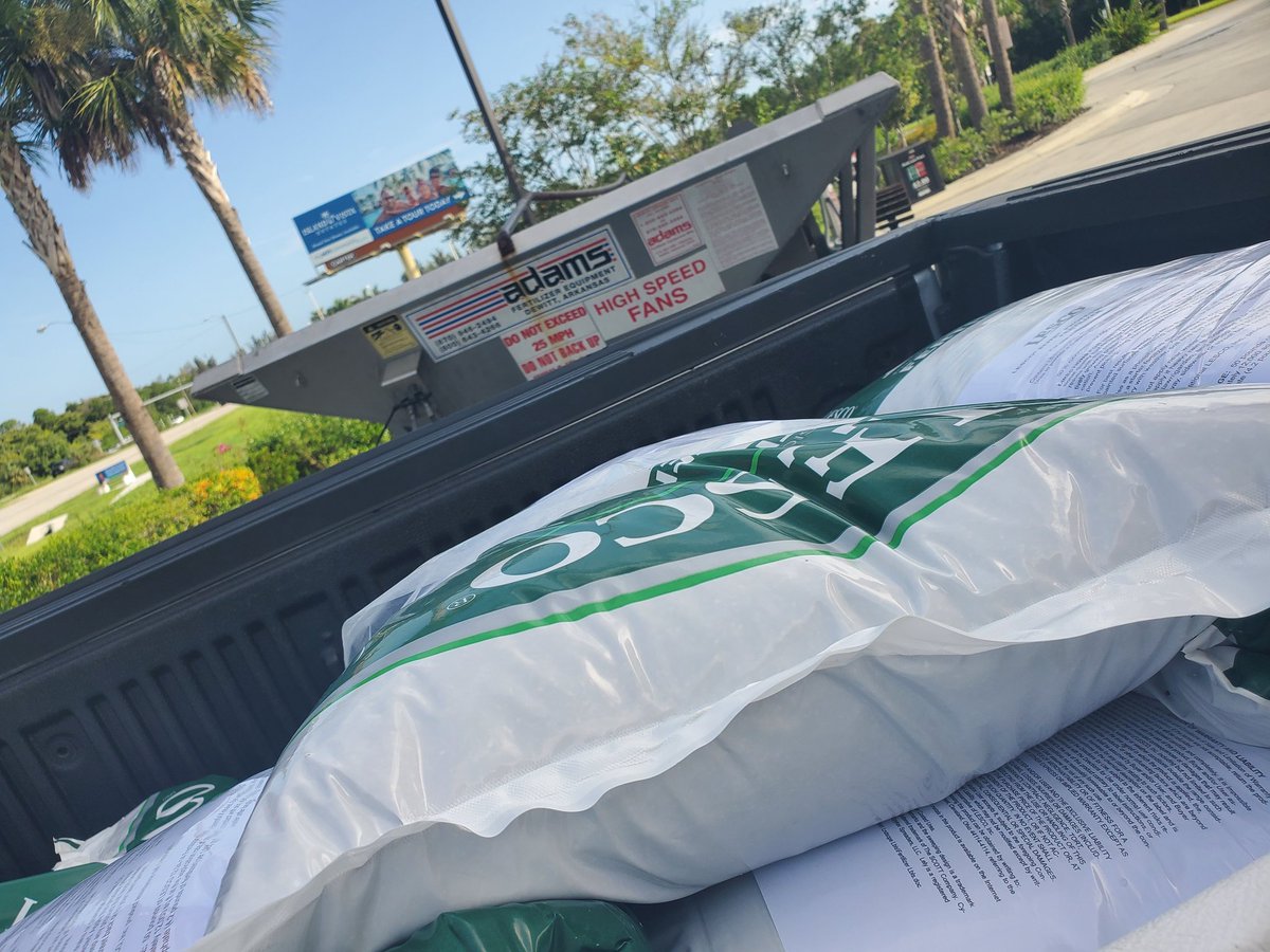 RussTurf's tweet photo. Great Monday moving spreader and dropping off some Elite fertilizer. @SiteOneSupply #OnLesco #AdamsSpreader https://t.co/7FlPU2Ezkf