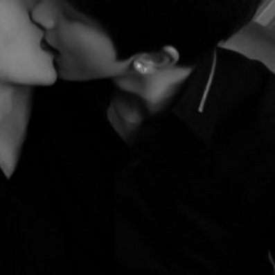 artxstry's tweet photo. Paladar

Eu amo o gosto do seu beijo nos meus lábios, e isso me vicia. Lembro do gosto dos vinhos de dividimos, quando passamos a noite juntos conversando ou simplesmente no seus braços. Eu te amo por todo sabor que sinto com você ser único e novo. https://t.co/1sHewEGZuu