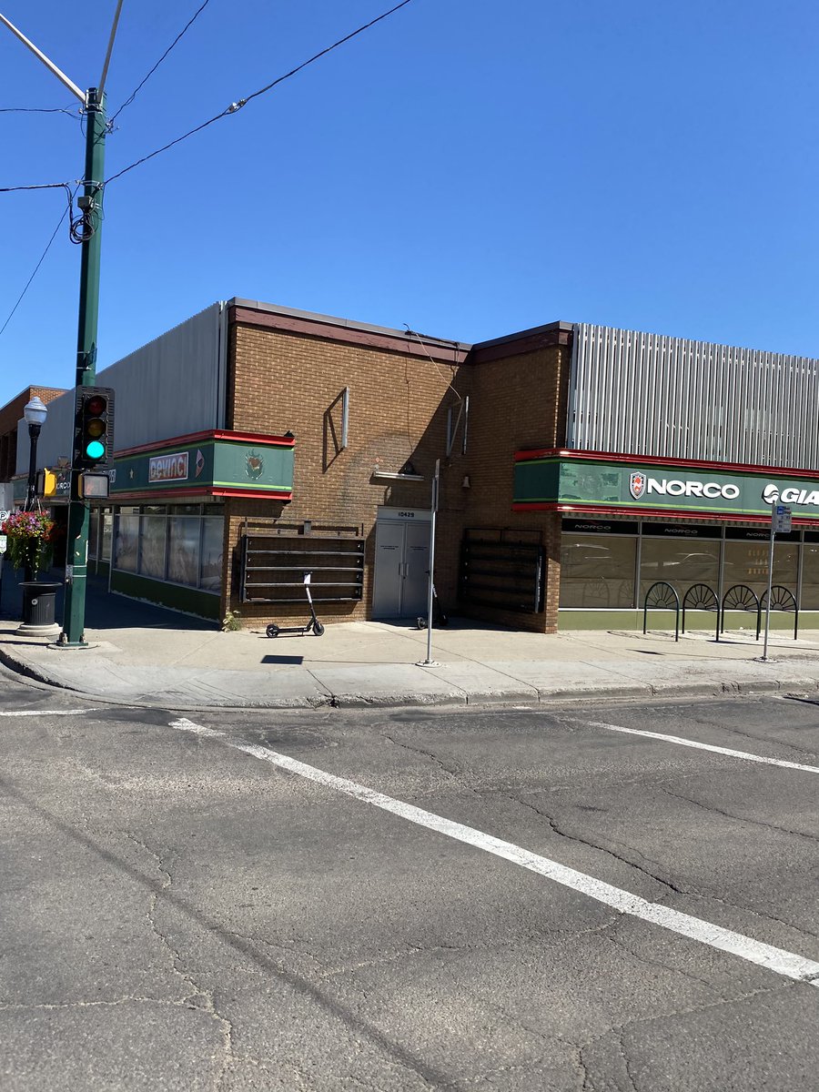 WesternCycleYEG's tweet photo. The end of an era. #westerncycle https://t.co/C1og9tg8BS
