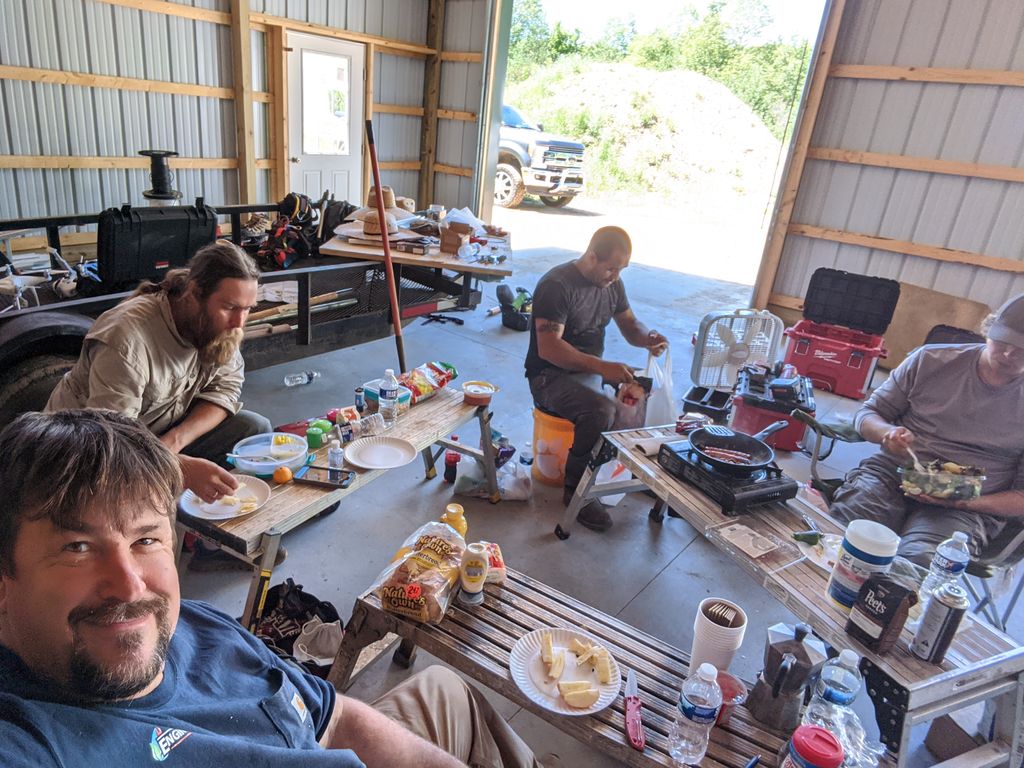 PractPrepLLC's tweet photo. This weekend found the whole crew back together at a cabin in the-middle-of-nowhere, Michigan. There's no power for miles so we're setting this family up with a completely off-grid solar system! 
#offgridliving #solarpower #simplysustainable #practicalpreppers #engineer775 https://t.co/8W4B7xUjgy
