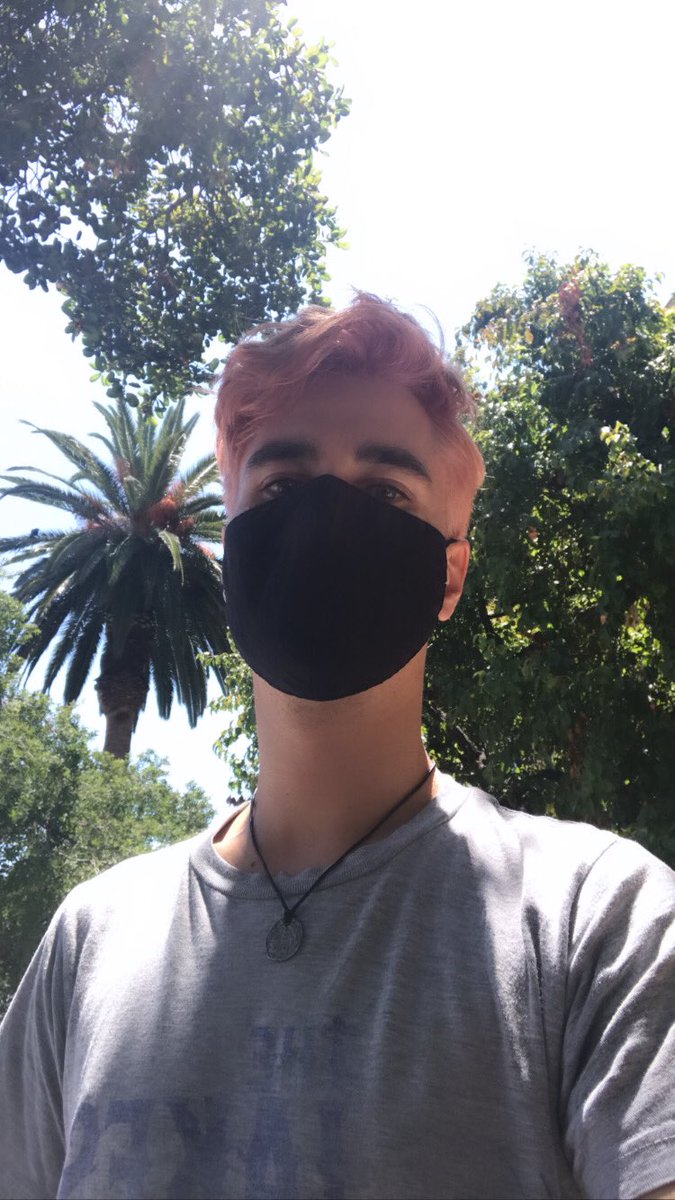 BrendanHoye's tweet photo. Hi! I’M A PEACH 🍑 https://t.co/Qe5NxmoIOg